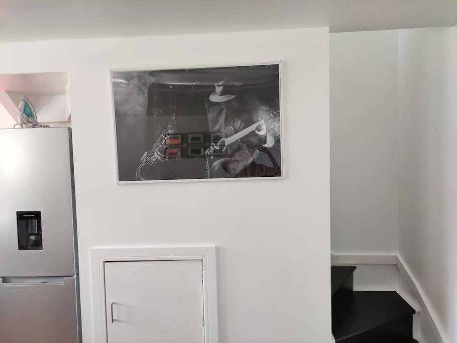 The Old Bar In Wiltshire - 1 Bedroom Guesthouse Chippenham  Eksteriør billede