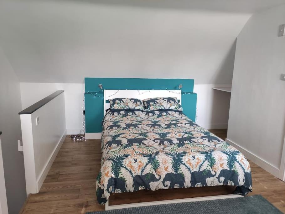 The Old Bar In Wiltshire - 1 Bedroom Guesthouse Chippenham  Eksteriør billede